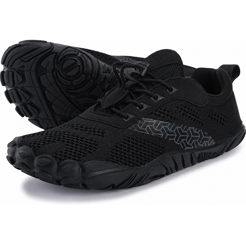 Minimalist Knit Trekking Shoes in Black
